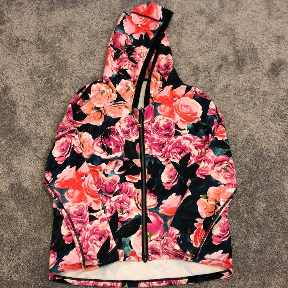 Lululemon floral jacket! Size 6
